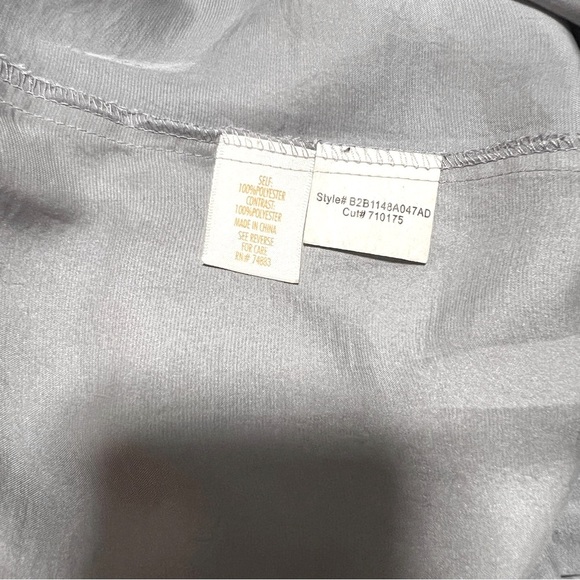 Adiva Women’s Large Elegant Ruffled Blouse in Gray EUC Going Out, Meeting, Party - Picture 6 of 7